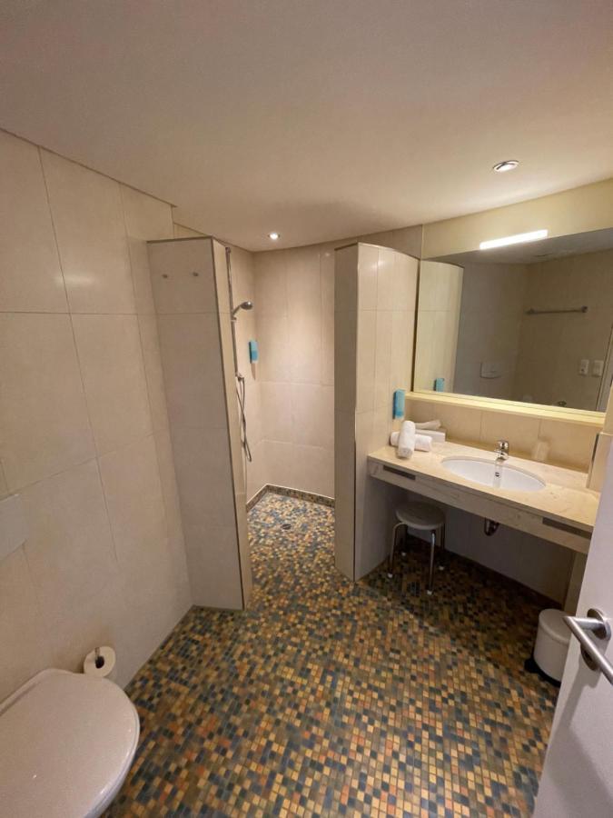 Nordseehotel Benser Hof Am Hafen ベンサージール エクステリア 写真