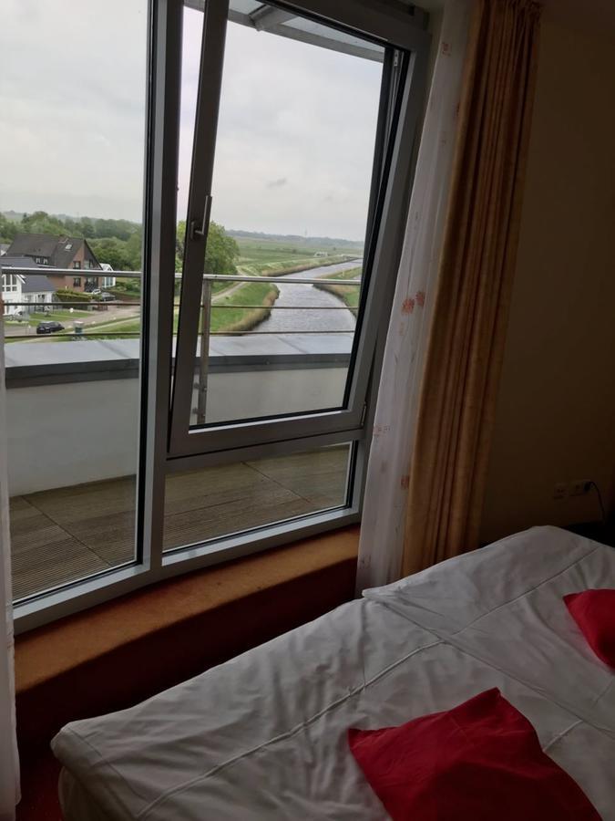 Nordseehotel Benser Hof Am Hafen ベンサージール エクステリア 写真
