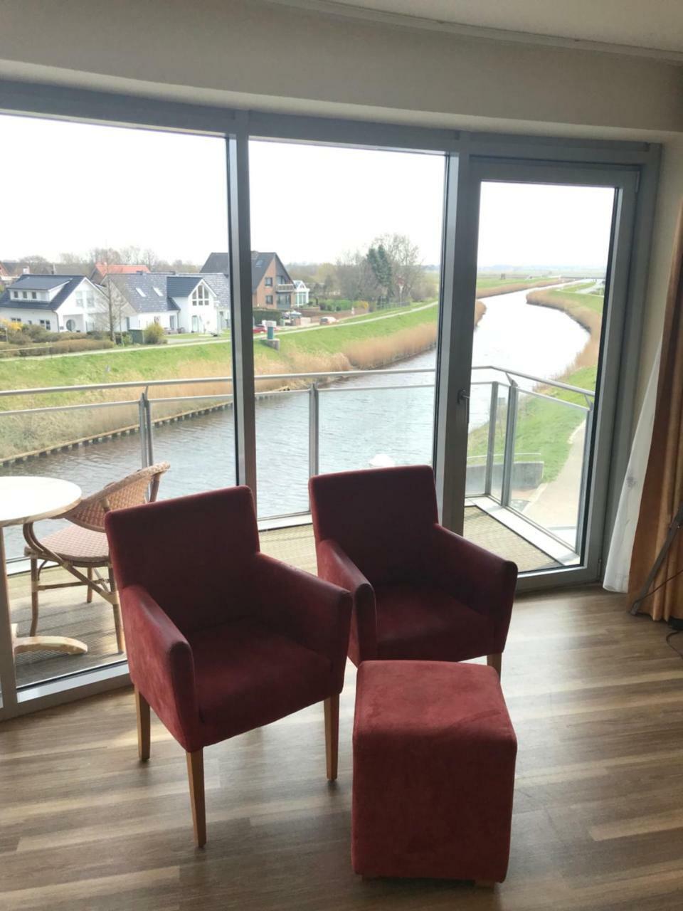 Nordseehotel Benser Hof Am Hafen ベンサージール エクステリア 写真