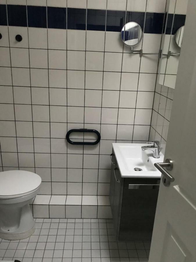 Nordseehotel Benser Hof Am Hafen ベンサージール エクステリア 写真